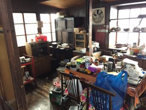 モノが多いキッチン