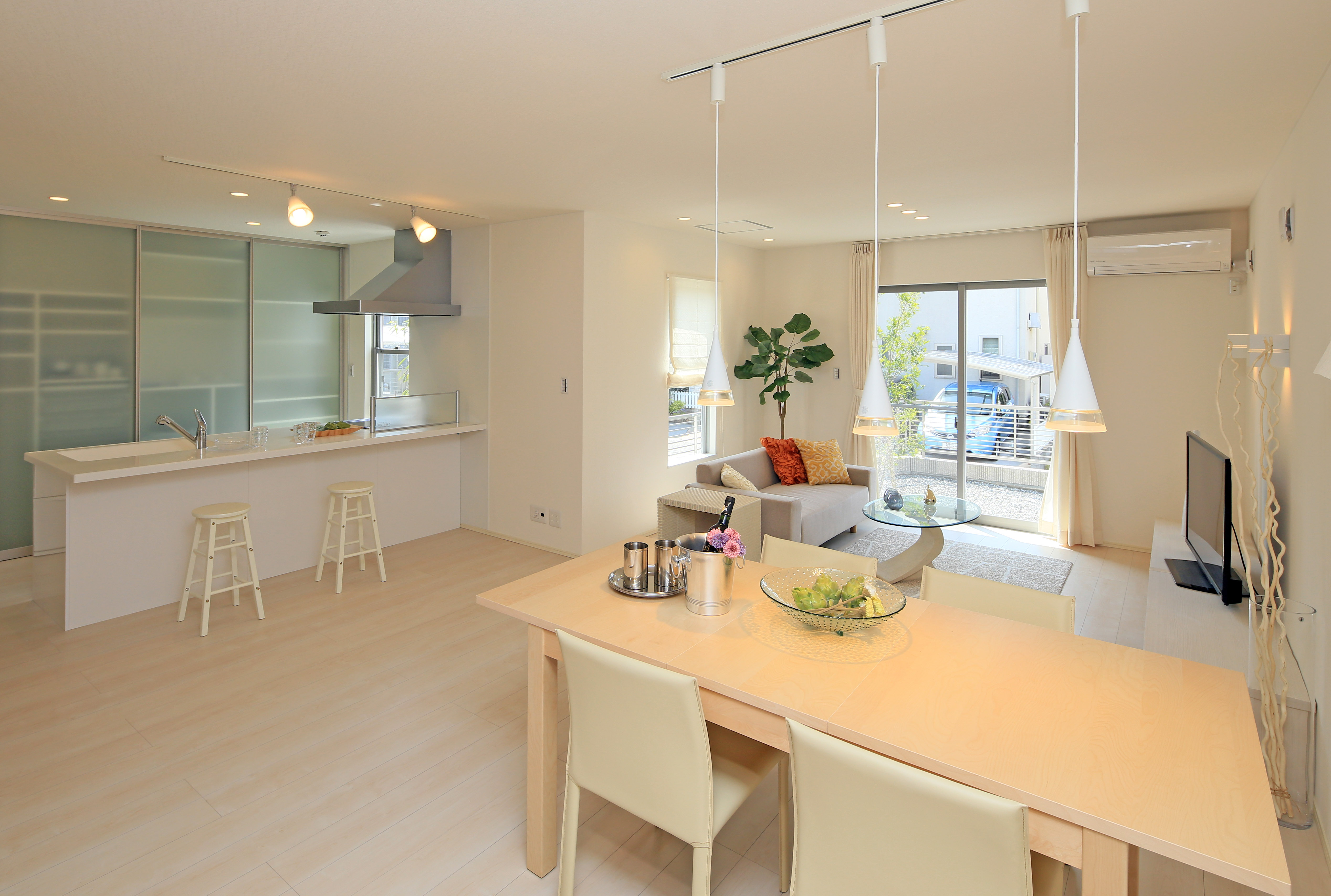 ダイニングテーブル