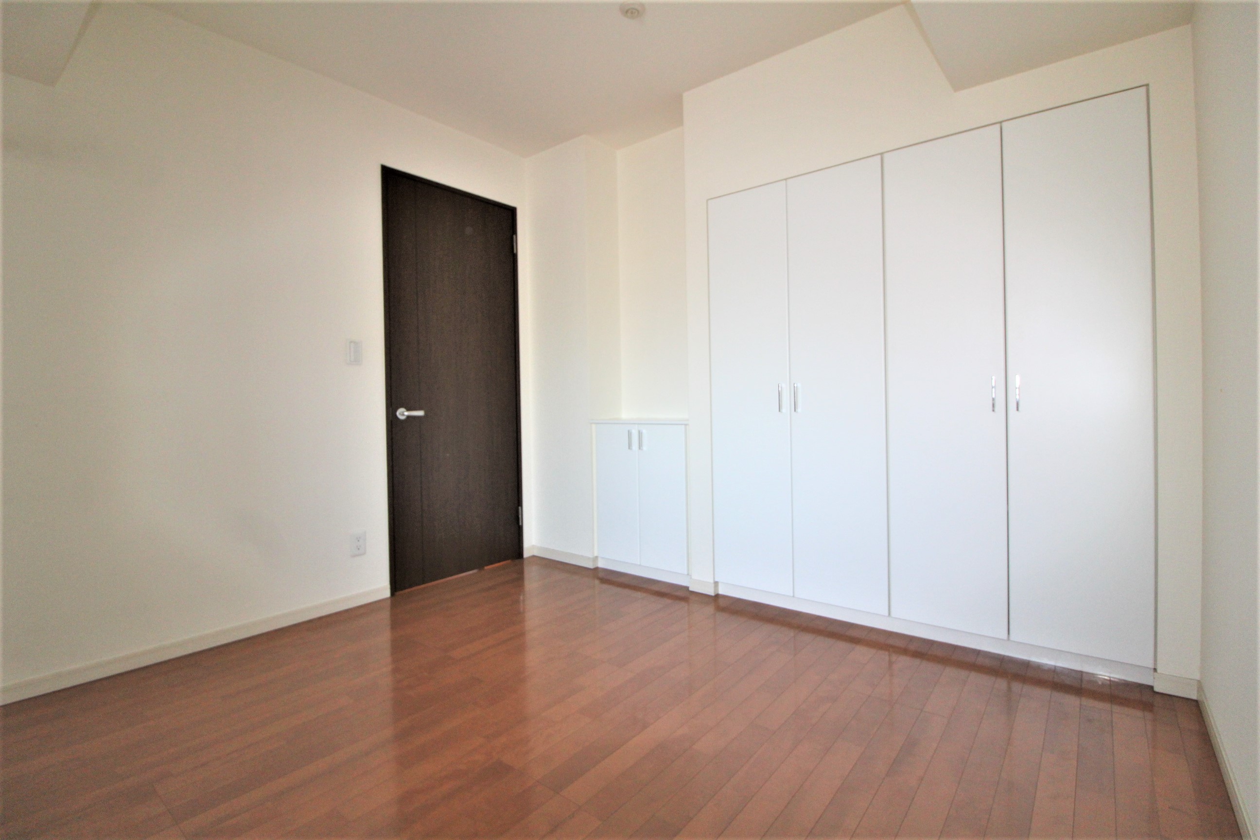 グレースレジデンス東京_部屋内_ベッドルーム1