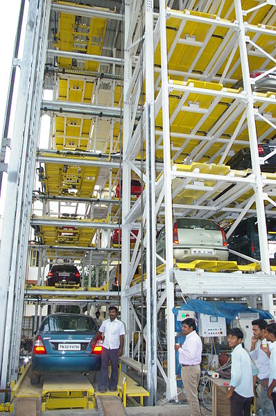 マンション購入前に知っておきたい機械式駐車場の仕組みと修繕費・耐用年数